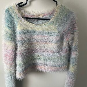 Hollister Women's Multicolor Fuzzy Cropped Sweater